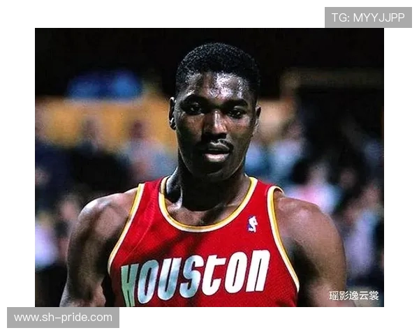 哈基姆奥拉朱旺的传奇生涯与他在篮球历史上的伟大影响力