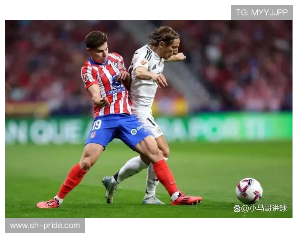 皇马迎战瓦伦西亚争夺三分 足球豪门对决引发激情四射较量 皇马迎战瓦伦西亚争夺三分 足球豪门对决引发激情四射较量