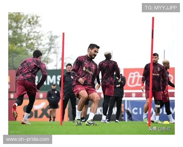 利物浦与曼联的激烈对决:红军能否打破红魔连胜纪录,争夺英超荣耀 利物浦与曼联的激烈对决:红军能否打破红魔连胜纪录,争夺英超荣耀