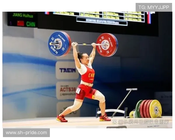 从腾空到入水的完美弧线探秘跳水运动的力量与艺术之美 从腾空到入水的完美弧线探秘跳水运动的力量与艺术之美