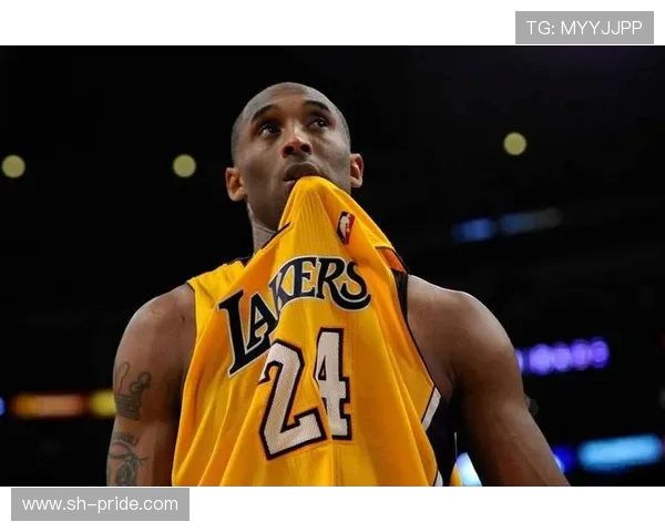 07年科比带领湖人对决开拓者的经典对抗赛回顾与分析